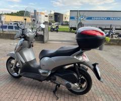 Aprilia Scarabeo 250 IE - 11