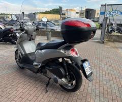 Aprilia Scarabeo 250 IE - 12
