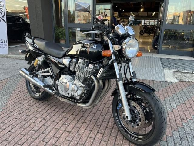Yamaha XJR 1300