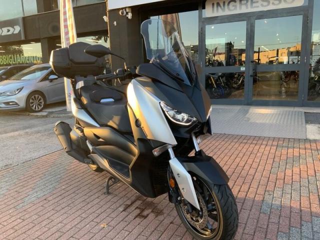 Yamaha X-Max 400