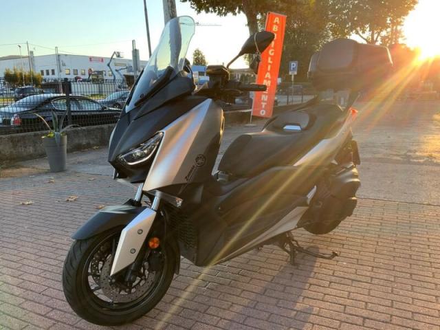 Yamaha X-Max 400