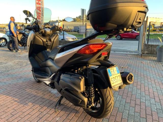 Yamaha X-Max 400