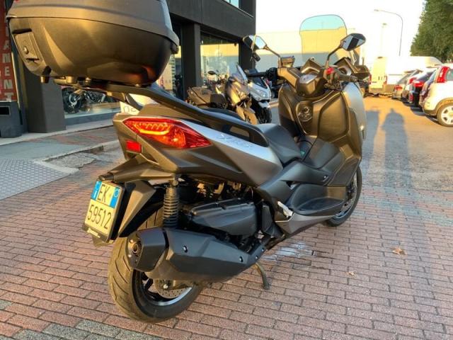 Yamaha X-Max 400