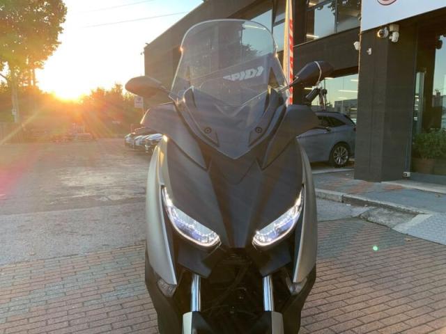 Yamaha X-Max 400
